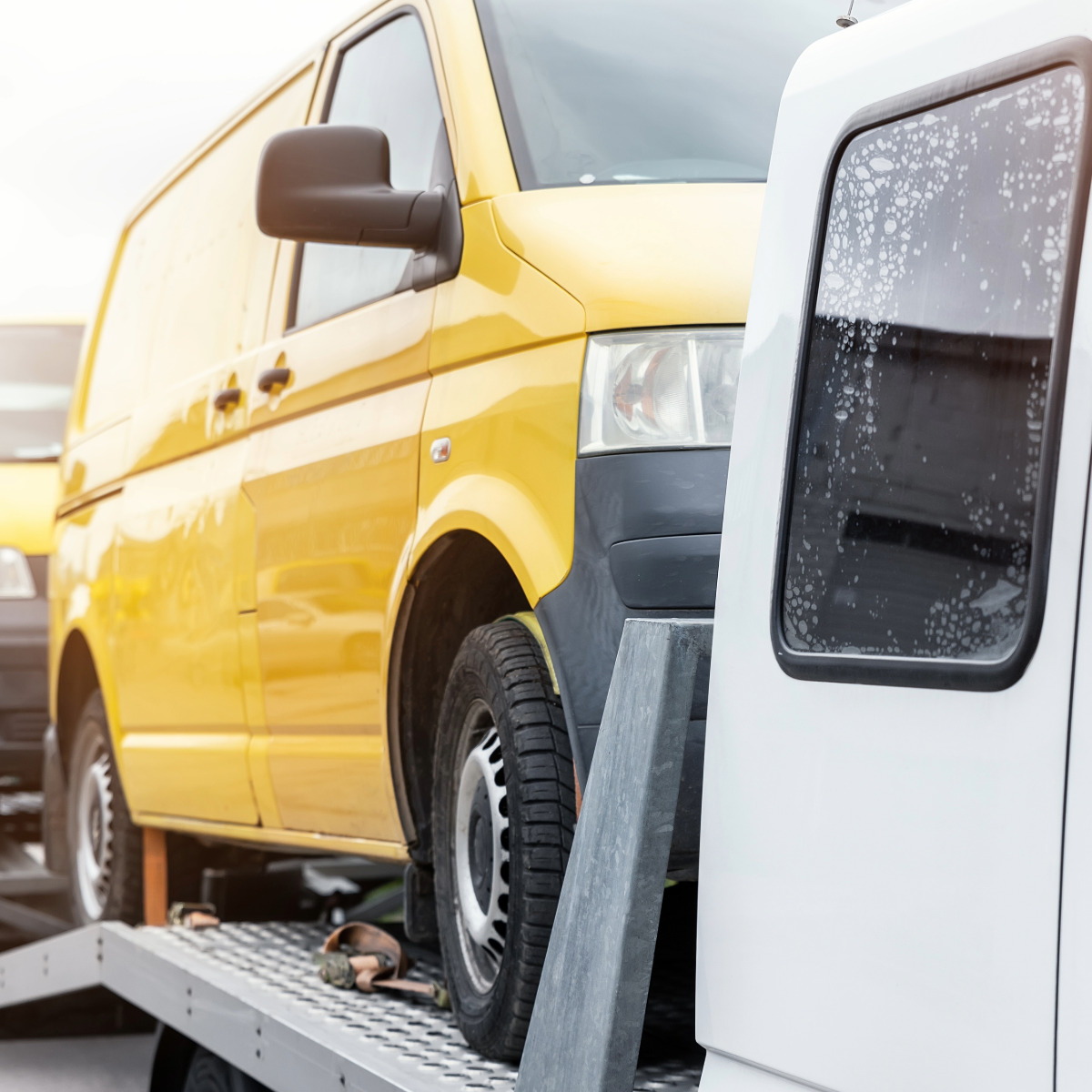Heavy duty flatbed towing cargo van