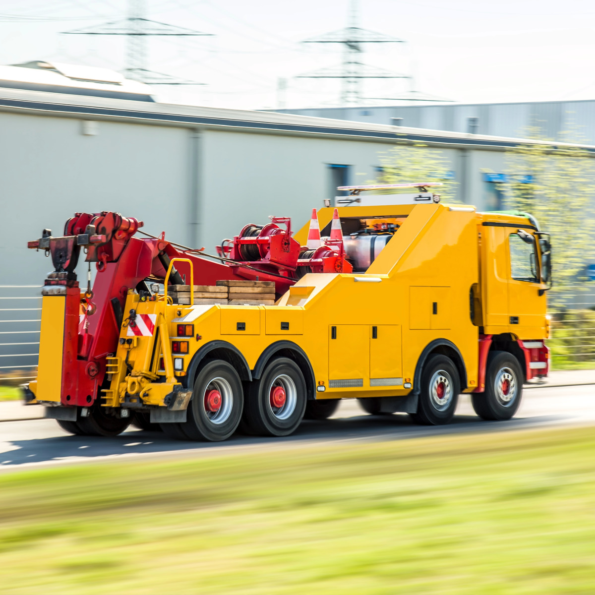 Heavy duty towing for semi truck emergency